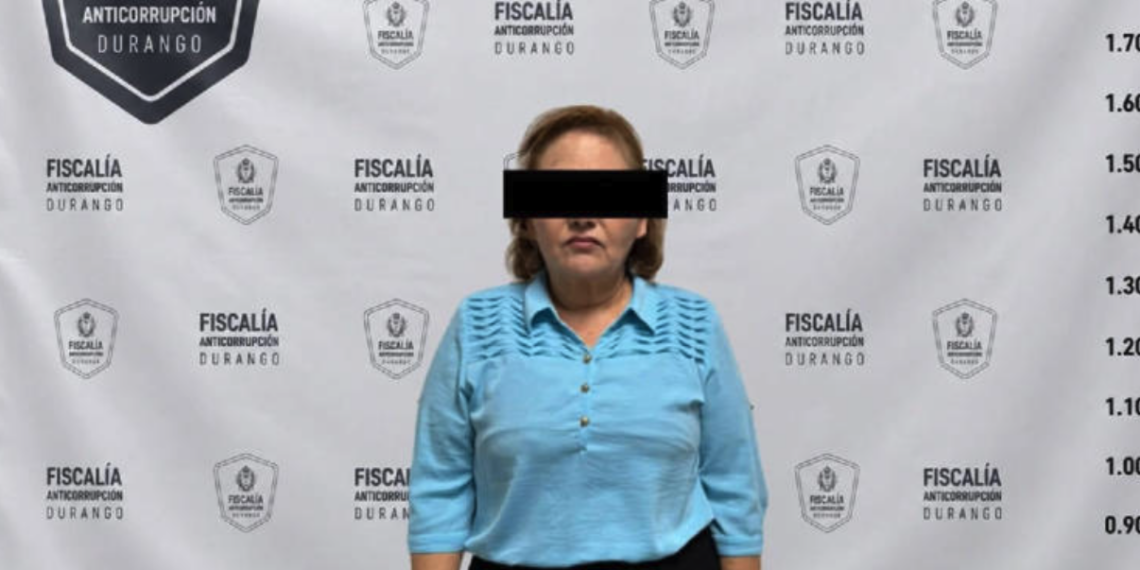 Detienen a exdirectora jurídica de Educación en Durango por presunto ocultamiento de información en contrato millonario