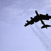 Se estrella bombardero militar de Estados Unidos tras despegar de base en California