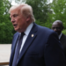Trump atribuye baja en seguros de auto a su política migratoria; expertos rechazan la afirmación