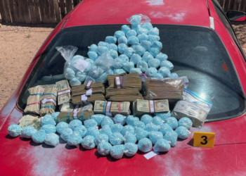 DEA permitió que miles de pastillas de fen.tanilo llegaran a las calles mientras investigaba redes cri.minales