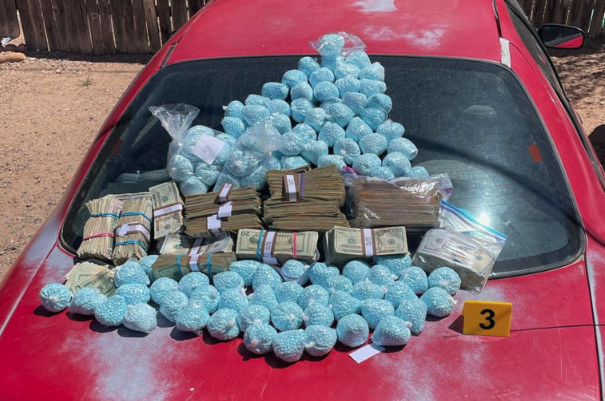 DEA permitió que miles de pastillas de fen.tanilo llegaran a las calles mientras investigaba redes cri.minales