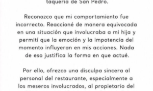Alcalde de El Carmen ofrece disculpa tras ser captado agre.diendo a un mesero en San Pedro