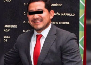 Detienen a exsubsecretario del Estado de México por presunta red de venta de plazas