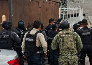 Se atrinchera con su familia para evitar ser llevado a rehabilitación; termina detenido en Tecámac
