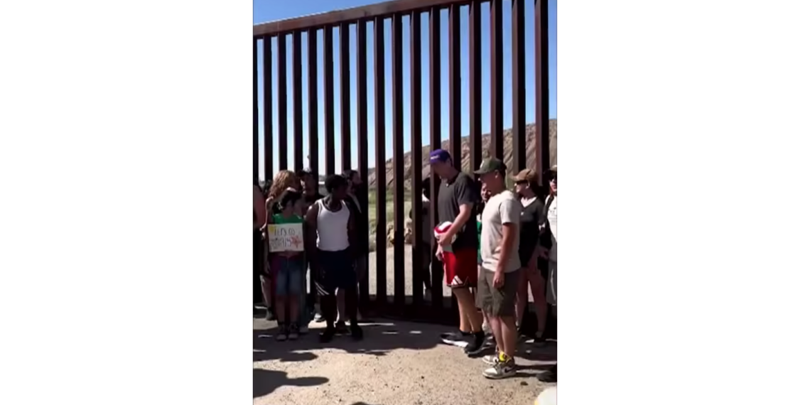 Voleibol sobre el muro fronterizo se vuelve viral y une a Juárez y El Paso