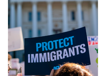 Dallas amplía cooperación con ICE y endurece reglas para inmigrantes durante detenciones