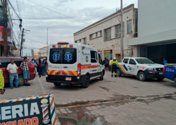Tres personas resultan intoxicadas por fuga de gas en tienda Coppel del Centro