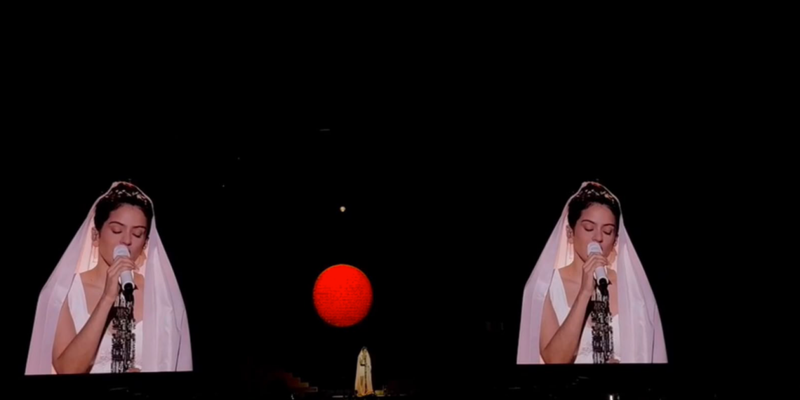 Rosalía pide apoyo para Venezuela durante concierto en Las Vegas tras devastadores terremotos