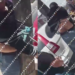 Madre encara y gol.pea a su hijo tras ser retenido por presunto ro.bo en Nezahualcóyotl