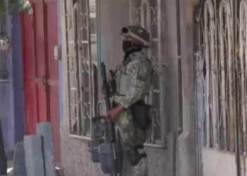 Hallan fosa clandestina y restos óseos durante cateo en vivienda de la colonia Simón Rodríguez