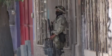 Hallan fosa clandestina y restos óseos durante cateo en vivienda de la colonia Simón Rodríguez