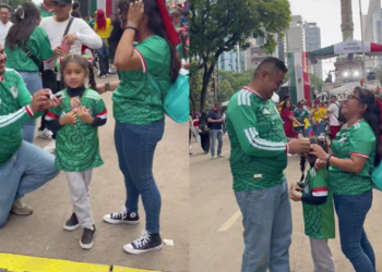 Aficionado le pide matrimonio a su novia durante festejos en el Ángel de la Independencia