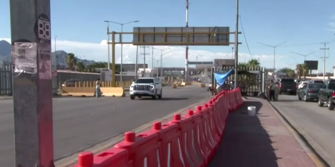 Instalan barreras en el Puente Libre para evitar que automovilistas se metan a la fila