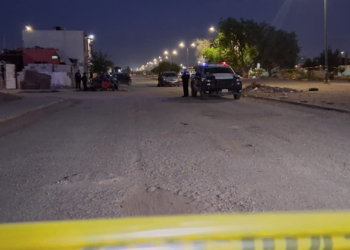Hombre es ase.sinado a tir.os en vivienda de Riberas del Bravo; le dejan mensaje cla.vado con un cuchillo