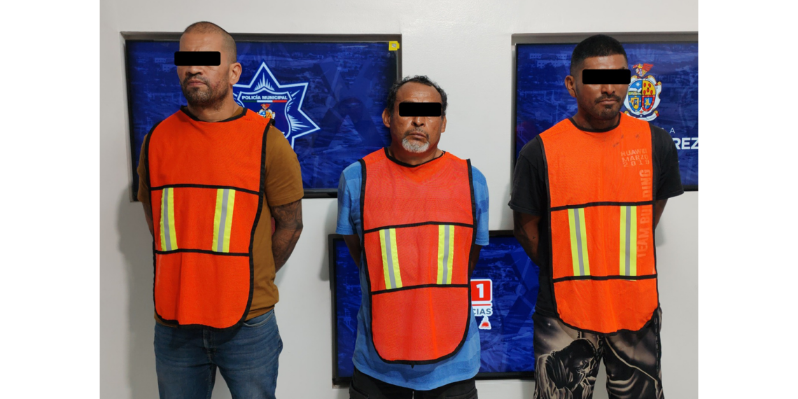 Detienen a tres hombres armados tras conducir de manera imprudente en Parques Industriales