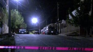 Ase.sinan a un hombre a bala.zos en la colonia Adolfo López Mateos; viol.encia deja dos muertos en el poniente de Juárez