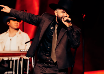 Carín León cerrará el Fan Fest Monterrey 2026 con concierto gratuito en Parque Fundidora