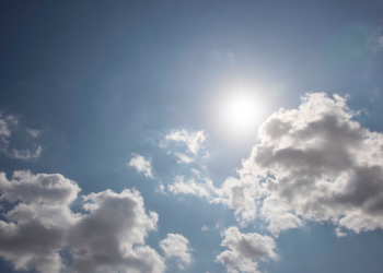 Calor de 38 grados y posibilidad de lluvias marcan el inicio de semana