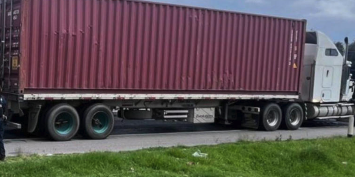 Recuperan 64 toneladas de vino tras robo de tráiler en Hidalgo
