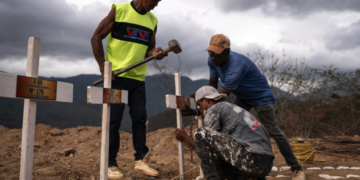 Venezuela habilita cementerio de emergencia tras terremotos; miles de víctimas siguen sin identificar