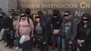 Detienen a 11 pasajeros con 165 kilos de presunta co.caína en el aeropuerto de Tijuana