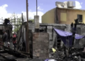 Padre e hija con discapacidad resultan lesionados tras incendio que consumió tres viviendas
