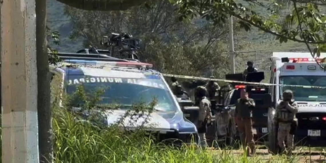 Rescatan a cuatro jóvenes de presunto call center clandestino en Zapopan; dos son menores de edad