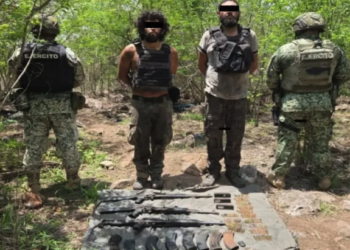 Operativos federales dejan 12 detenidos y arsenal asegurado en Sinaloa