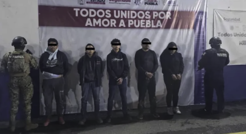 Detienen a cinco personas y aseguran dos pipas con gas LP durante operativo en Puebla