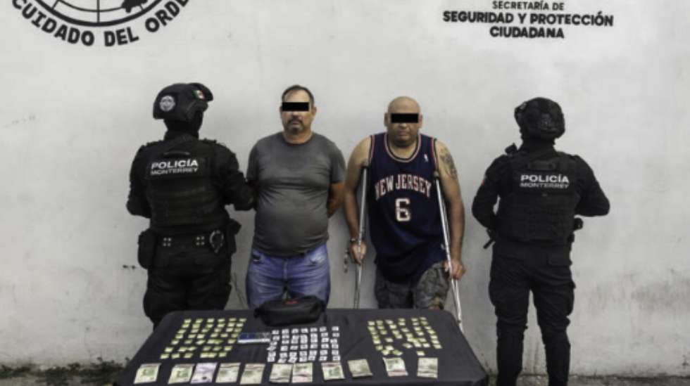 Resguardan barbería en Monterrey por presunto narcomenudeo; esperan orden de cateo