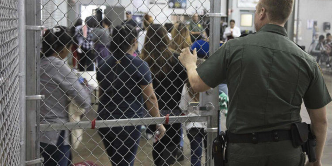 Denuncian presuntos abusos y golpizas en centro de detención de migrantes en Texas