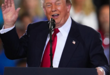 Trump amenaza con nuevos aranceles del 25% a empresas que trasladen producción a México