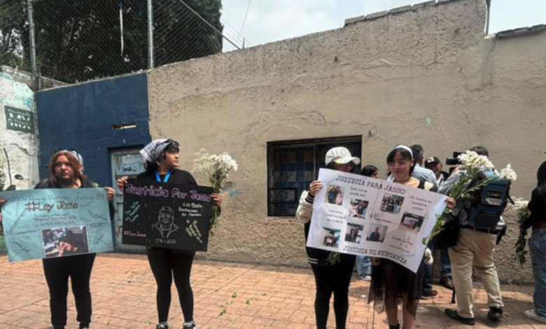  Comunidad del IEMS despide a profesor Alberto Israel Jasso y exige esclarecer su muer.te