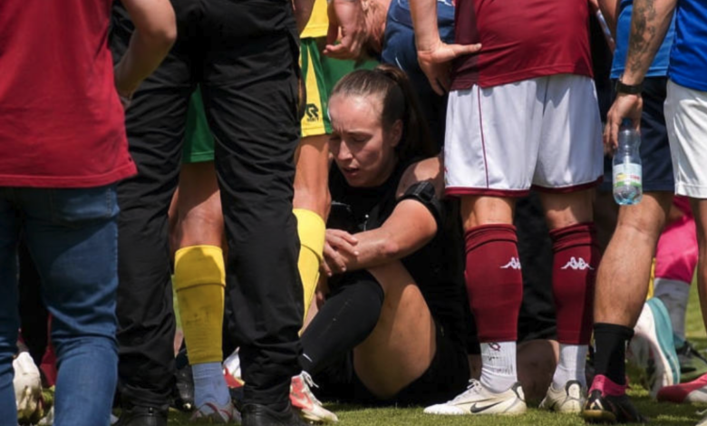 Árbitra francesa sufre conmoción cerebral tras quedar en medio de una pelea entre jugadores