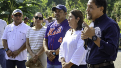 Alcaldesa de Huimanguillo causa polémica tras responder a adulto mayor: "Usted ya va de salida"