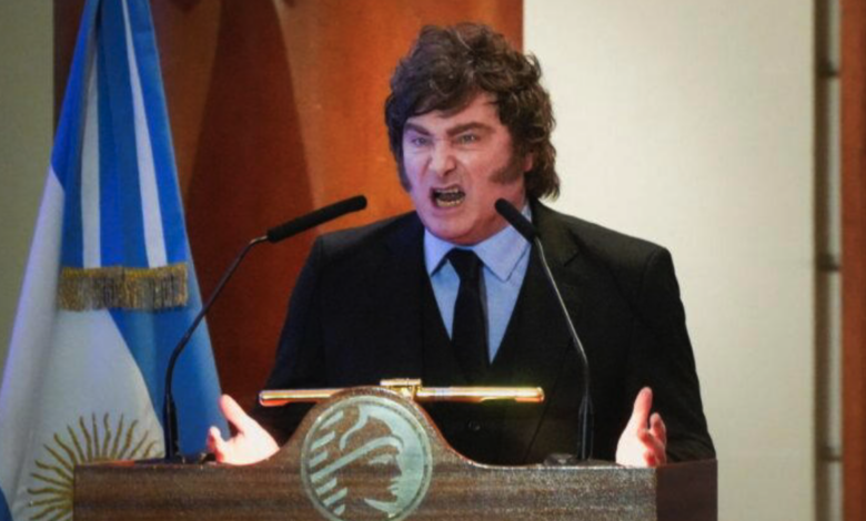 Milei firma decreto para impedir el ingreso y expulsar a extranjeros por mensajes de odio contra Argentina