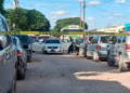 Desconocidos dis.paran contra vehículo en Riberas del Bravo