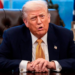 Trump defiende los retenes del ICE pese a la muerte de dos migrantes en operativos