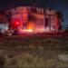 Incendio consume ex salón de eventos abandonado; investigan posible origen intencional