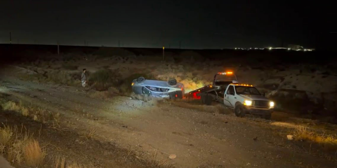 Niña de 8 años mue.re tras salir proyectada en volcadura sobre la carretera Samalayuca–Ciudad Juárez