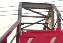 Puente peatonal permanece inutilizable por cables y errores de planeación en Ciudad Juárez