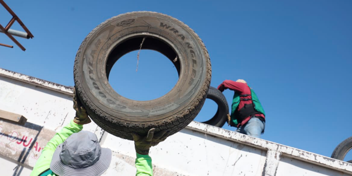 Retiran 750 llantas de desponchadora; negocio es sancionado por diversas irregularidades