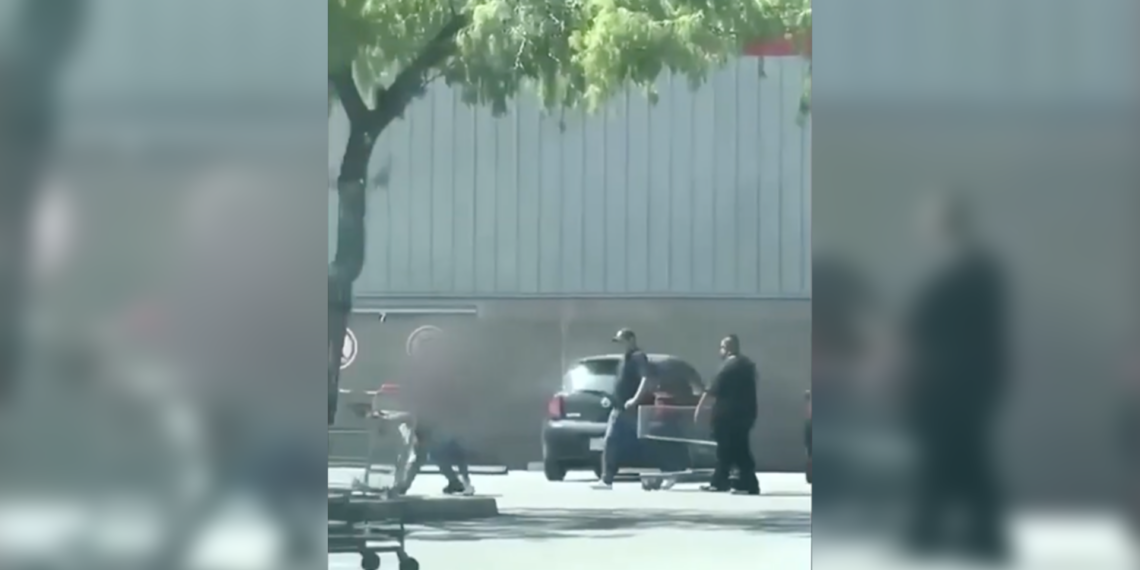 Video de pelea campal en estacionamiento de Costco en Ciudad Juárez se vuelve viral