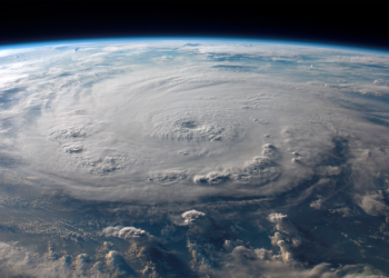 Tifón Bavi amenaza a China y Taiwán con vientos de casi 200 km/h