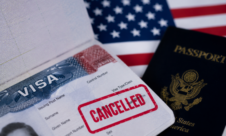 Más de 175 mil extranjeros pierden su visa de EU; delitos son la principal causa
