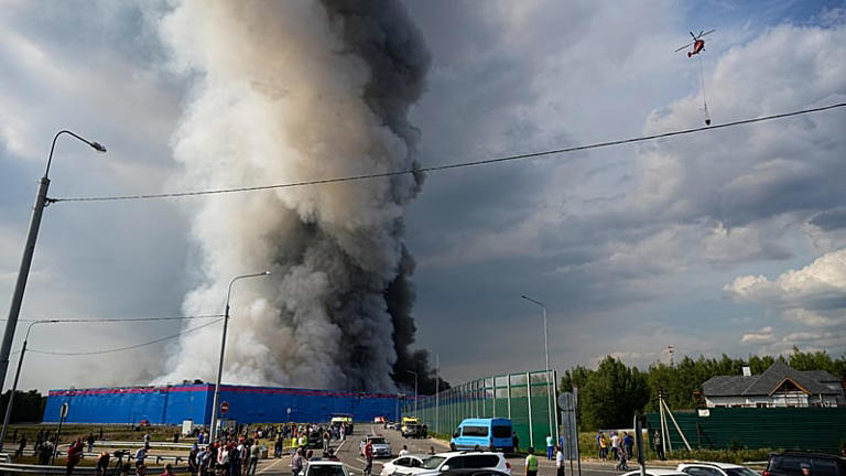 Ataques en Rusia impactan a Ozon: sus acciones caen hasta 28% tras afectaciones a almacenes