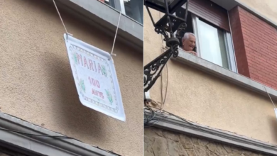 Vecinos sorprenden a abuelita con emotiva fiesta por sus 100 años