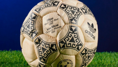 El balón de los históricos goles de Maradona ante Inglaterra se vende por 3.35 millones de dólares