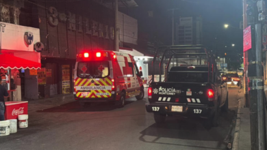 Discusión entre meseras termina con una mujer herida con cuchillo en bar de Monterrey