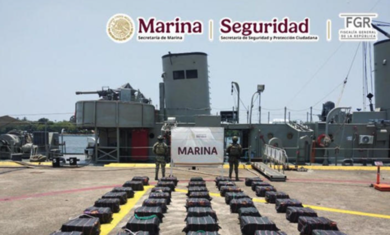 Frenan cargamento de 1.6 toneladas de cocaína en costas de Michoacán